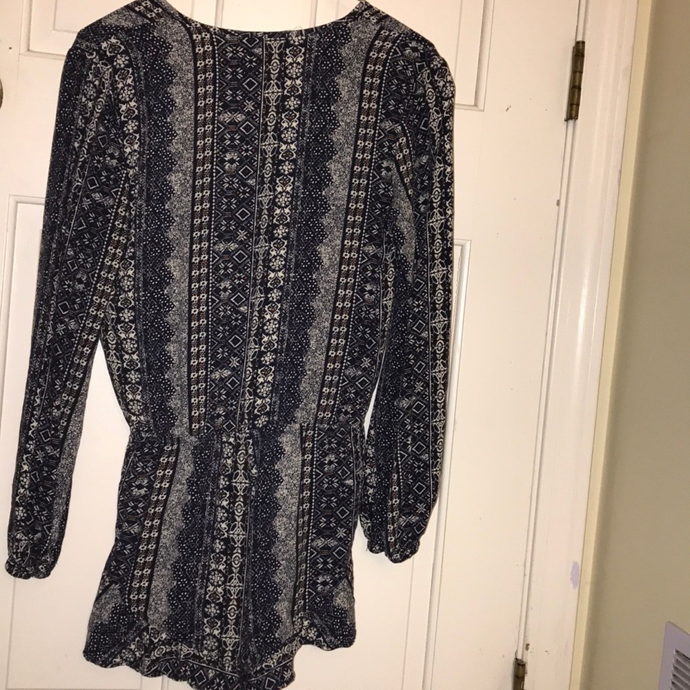 Patterned ROMPER - Picture 2 of 2